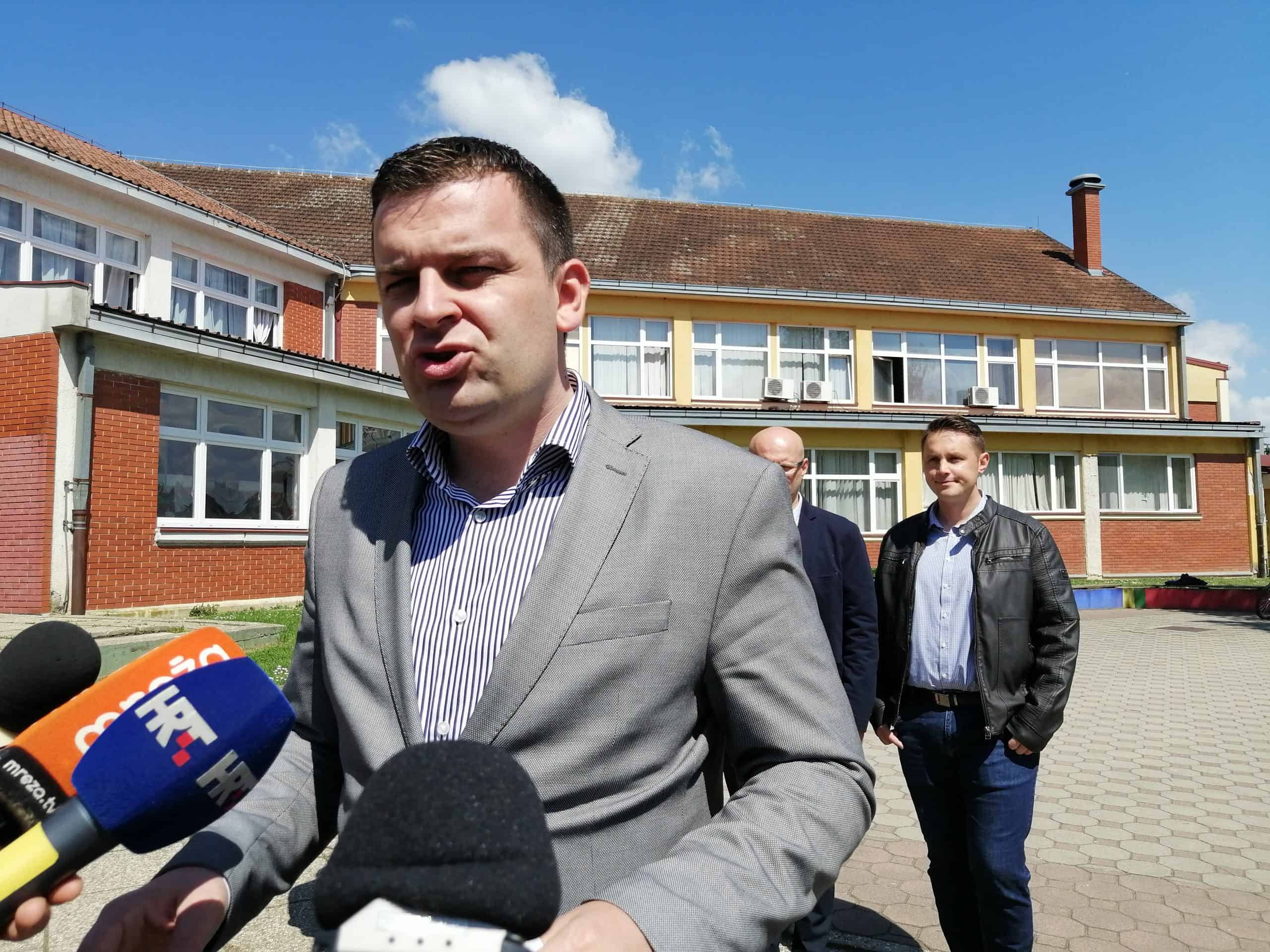 HREBAK ODGOVARA Razgovarat ćemo kad Županija postane transparentna kao Grad!