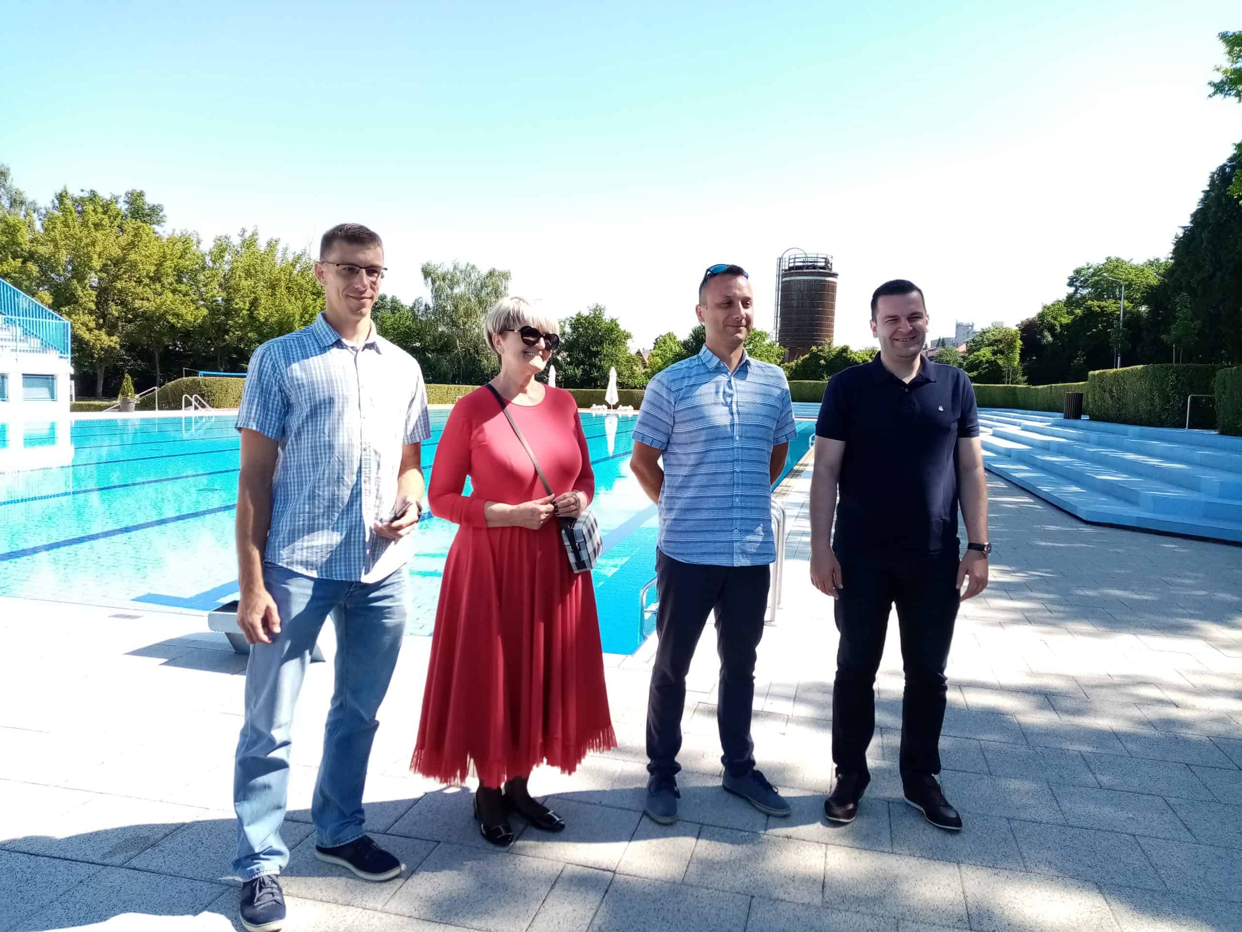 OTVORENI BAZENI Navalite, kupanje je danas besplatno!