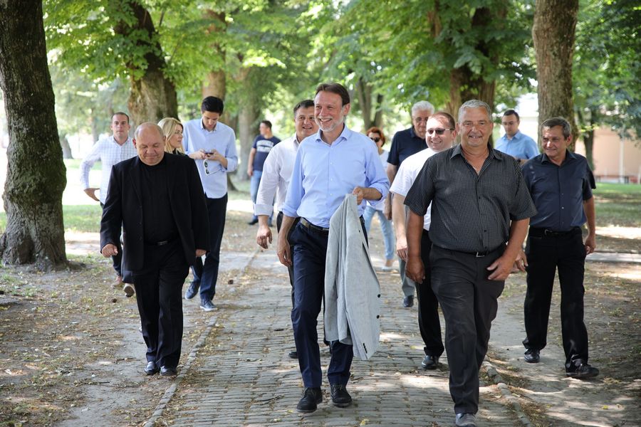 G. JANDROKOVIĆ BIRAČIMA: HDZ jedini ima program i ljude koji Hrvatskoj mogu garantirati sigurnost i stabilnost!