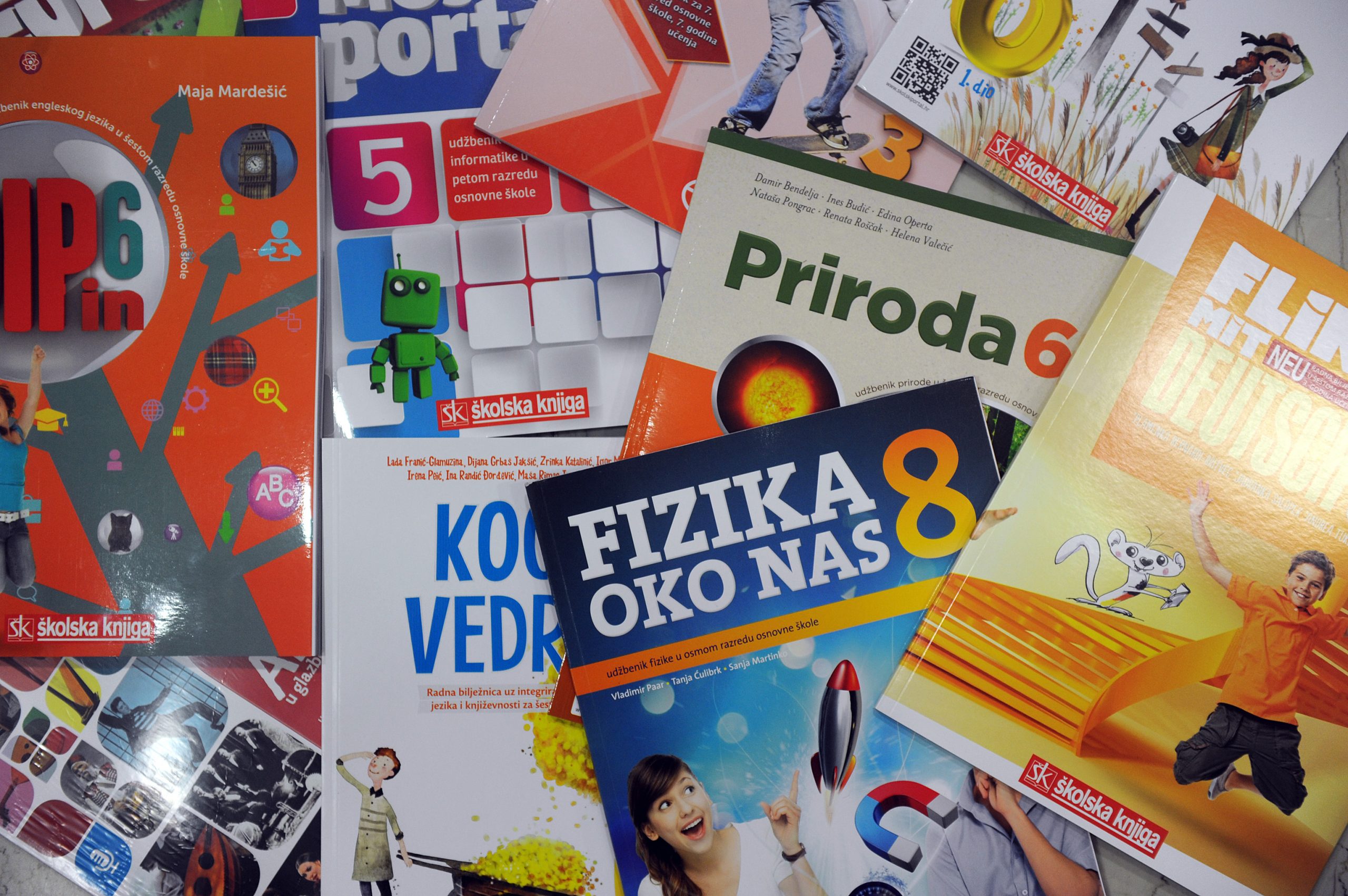 Grad Zadar moguće financira radne bilježnice za osnovnoškolce: Ravnatelji sve nade polažu u usvajanje proračuna na sjednici u kolovozu; Roditelji pozvani na strpljenje