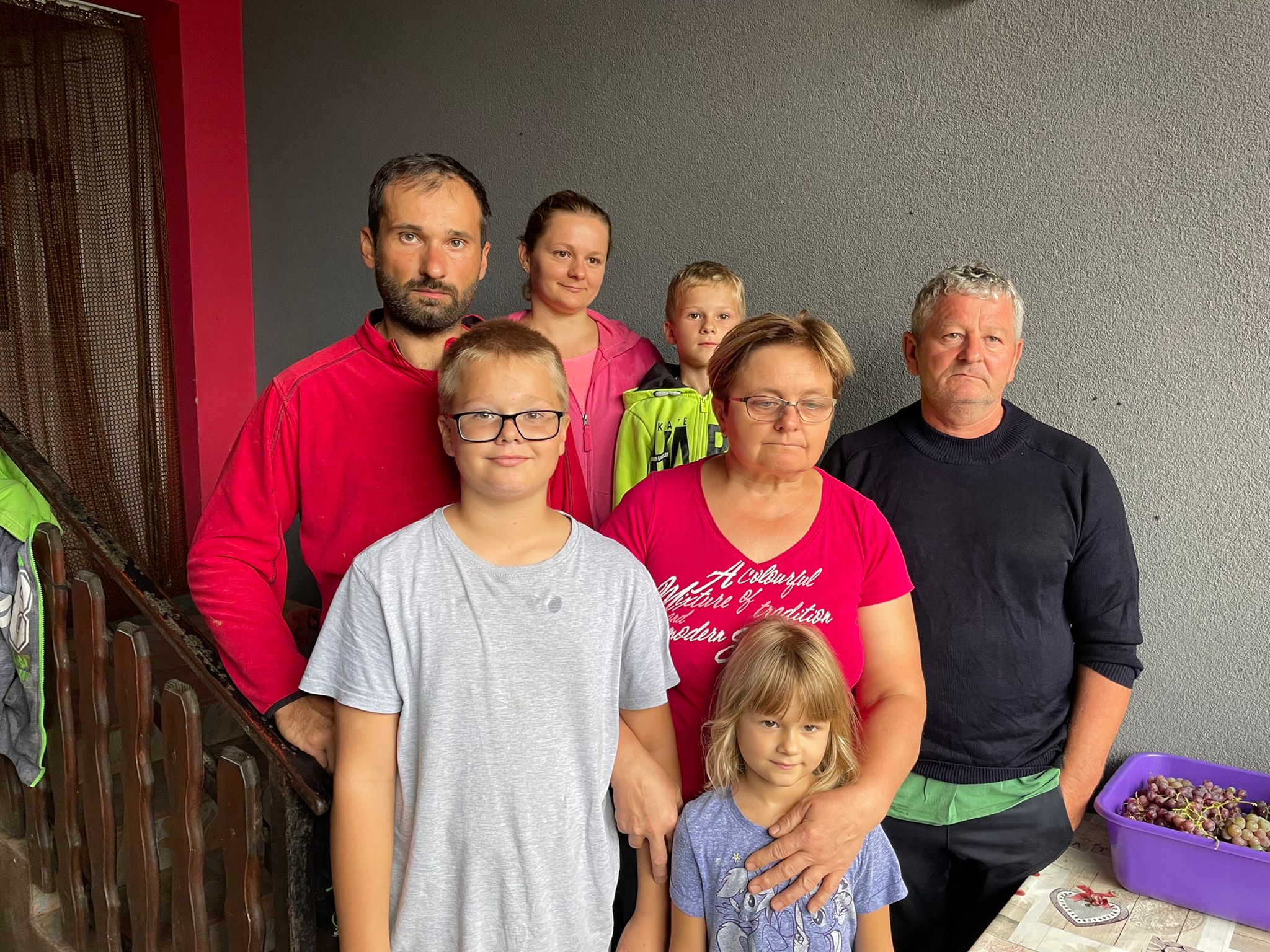 Vrijedna obitelj živi isključivo od poljoprivrede, a na noge opet staju uz pomoć dobrih ljudi