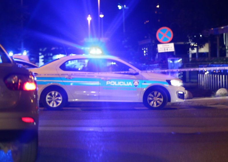 Stradao bračni par na motoru nakon sudara sa srnom