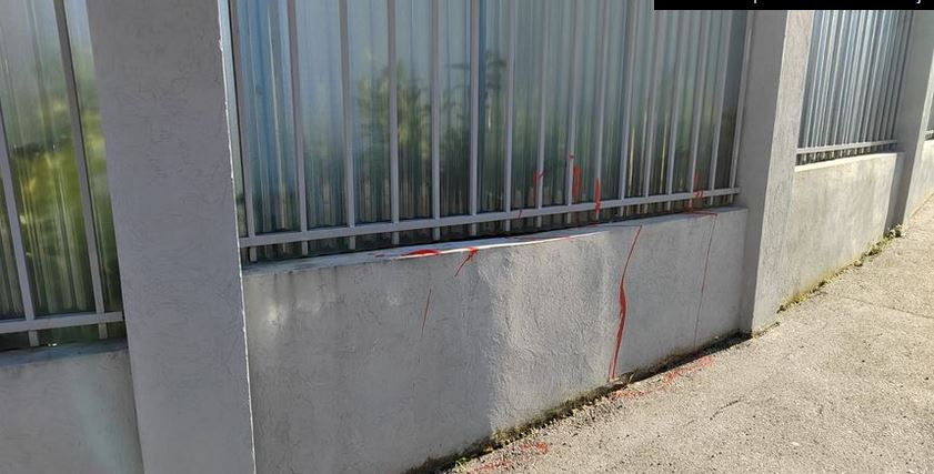 Ruska ambasada: kako je nepoznati umjetnik ostavio trag na našem zidu