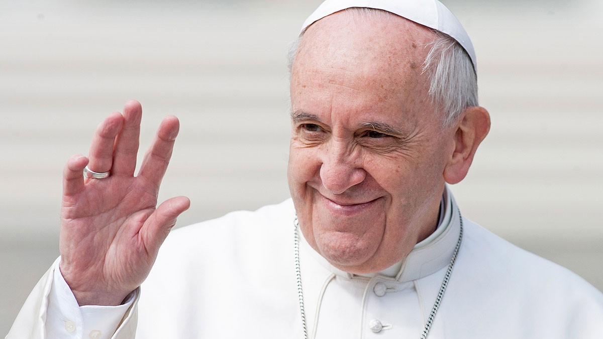 Papa Franjo spreman posjetiti Putina radi zaustavljanja rata u Ukrajini, otkrio je li mu Moskva odgovorila