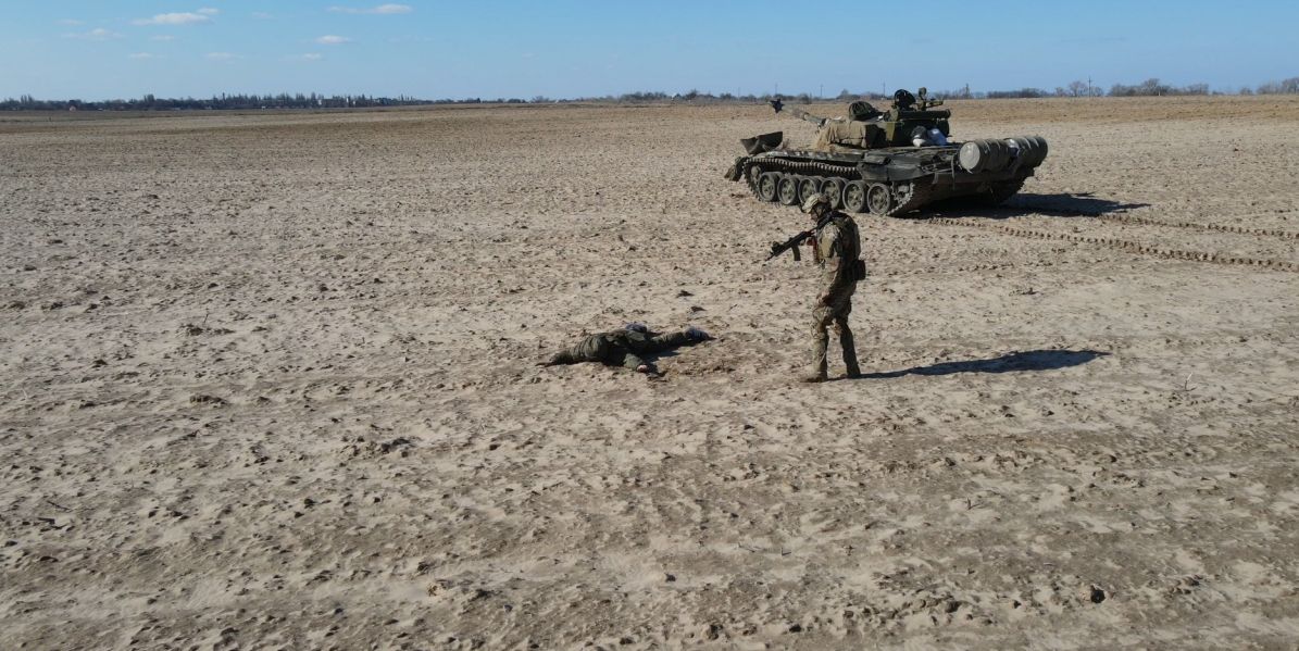 Ukrajinci vabe ruske vojnike na predaju, nude bogatu nagradu za oružje, jedan je upravo predao tenk