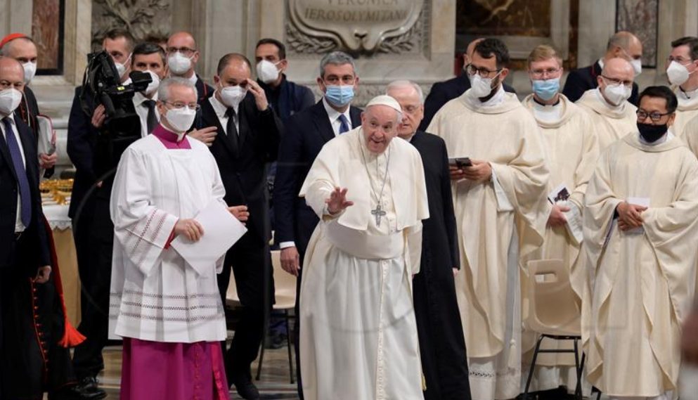 Papa Franjo: Zašto umjesto zvona koja najvešćuju uskrsnuće slušamo zvuk oružja