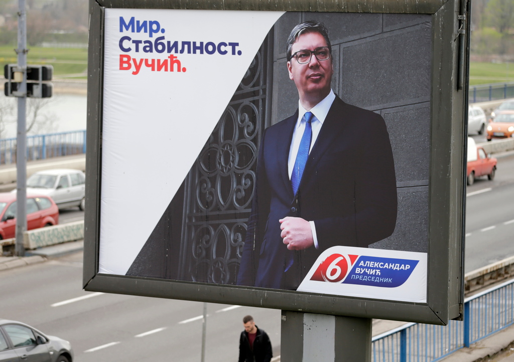 U nastojanju da se prikaže nadčovjekom, Vučić je 'okupirao' zemlju žešće od svog bivšeg šefa Miloševića