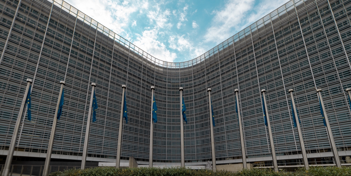 Europska komisija traži nova pravila da zavuče ruku u džepove ruskih oligarha