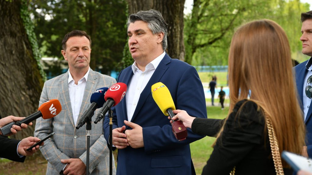 Tko glasuje za proširenje NATO-a je izdajnik, Pupovac je profiter koji krade iz proračuna…