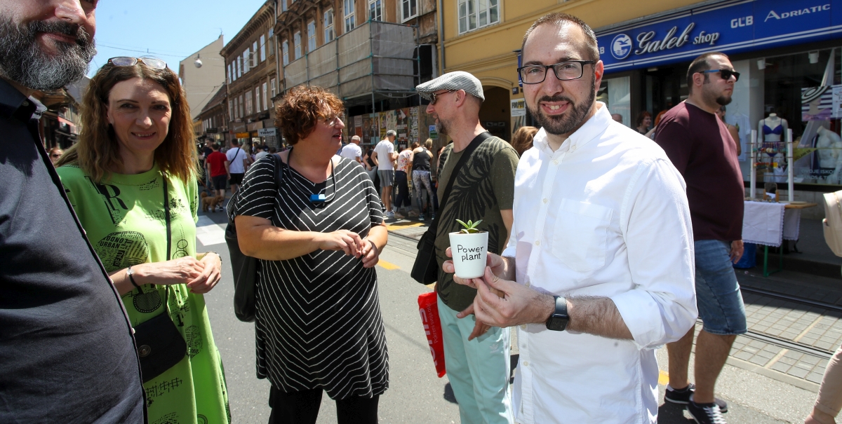 Tomašević načelno pristaje na mjesečne karte od 70 kuna, ali čini se da ih ne misli uvoditi