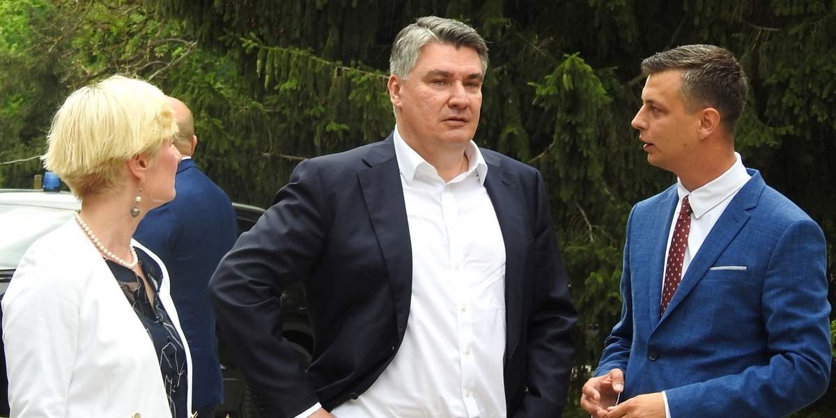 Hrvatskoj ambasadi u BiH 'packe' zbog Milanovićevih izjava