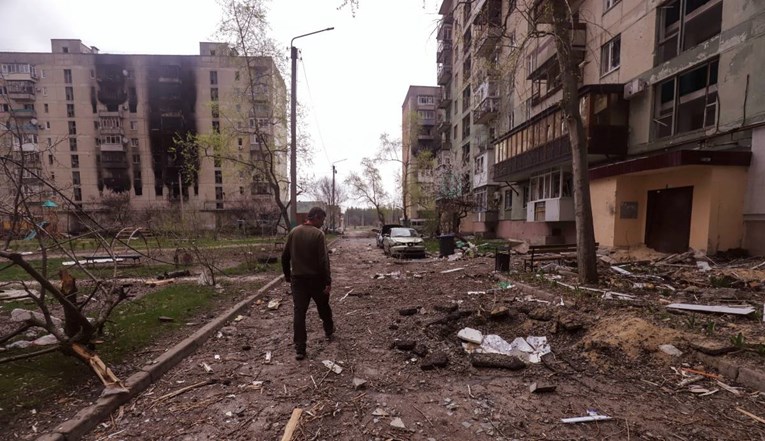 Zelenski: Sjeverodoneck i Lisičansk su mrtvi gradovi
