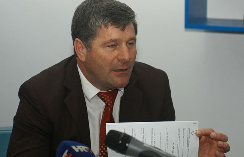 Bivši dužnosnik koji je na gradilištu krao metalne šipke istupio iz HDZ-a