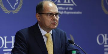 Schmidt: Ne dogovorite li se sami, odlučit ću umjesto vas. A vremena nemate puno.