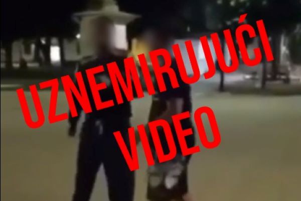 UZNEMIRUJUĆE: Brutalan nokaut nemoćnog muškarca, vandala kaznila druga skupina mladića