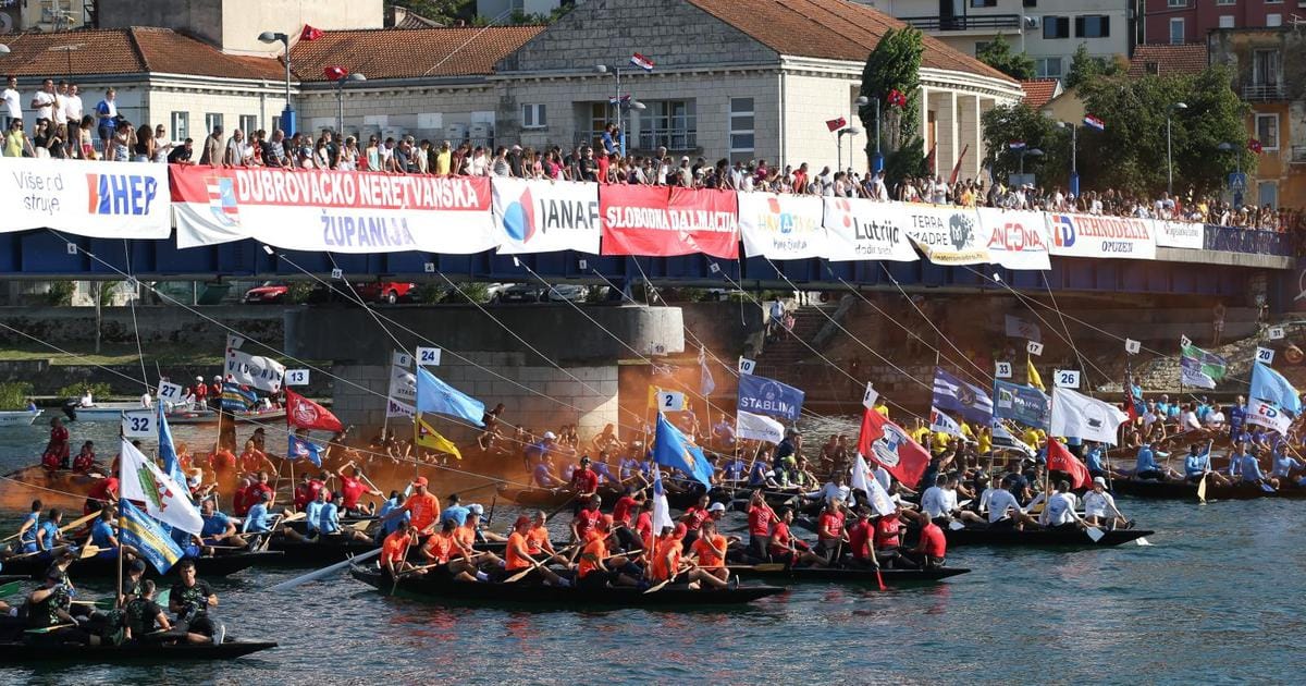 Sudarili se brod i gliser, HGSS spašavao putnike