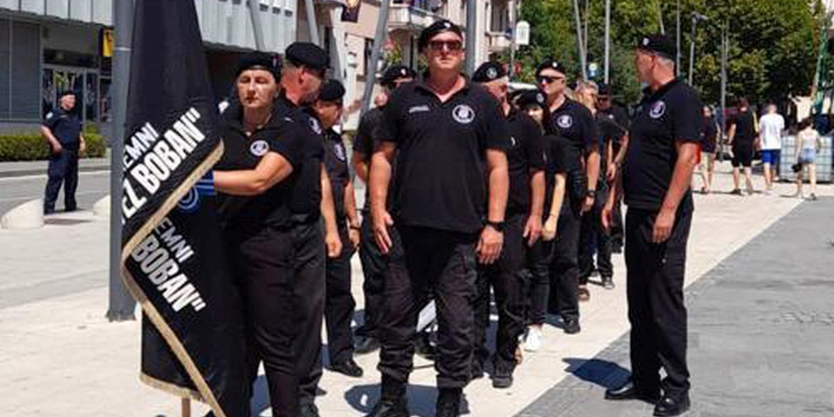 Zaradili prekršajne prijave zbog uzvikivanja ustaškog pozdrava