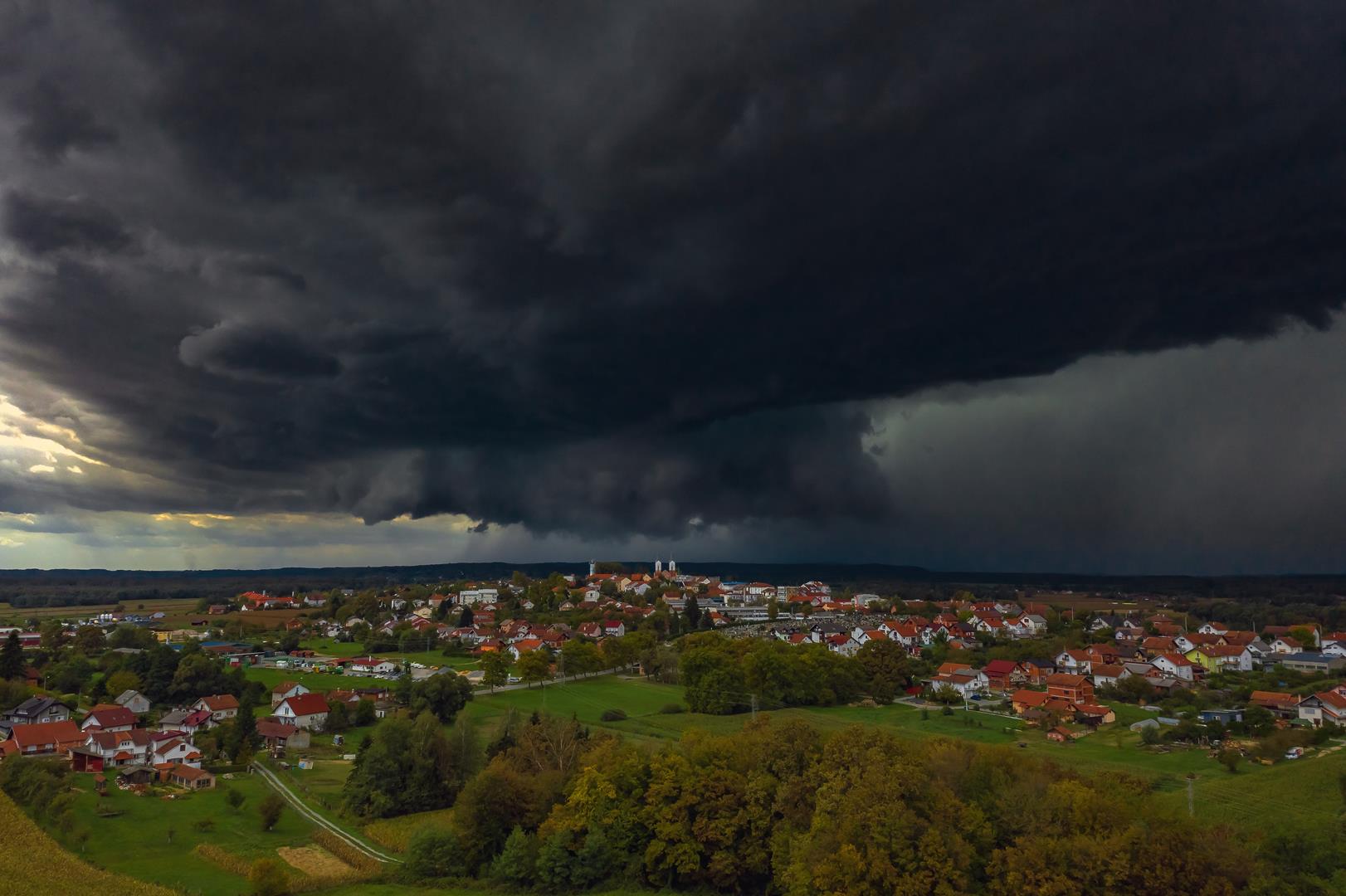 Sramite Se Ne Znate Predvidjeti Niti Tornado Fulali Ste 100km Za to Sramite Se Ne Znate Predvidjeti Niti Tornado Fulali Ste 100km Za to