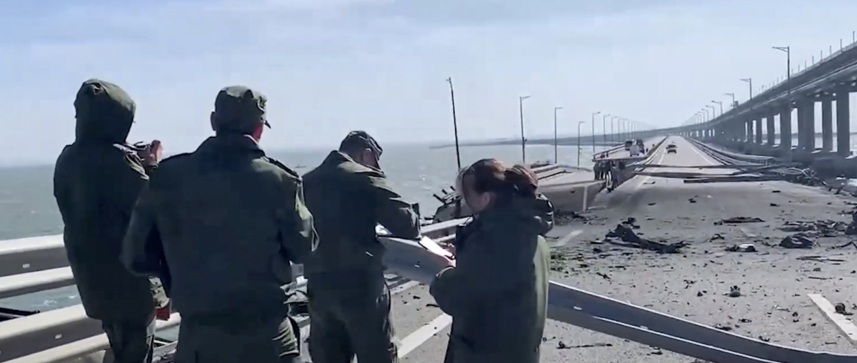Ruski istražitelji: Kerčki most stradao je u eksploziji kamiona. Ukrajina: Ovo je tek početak.