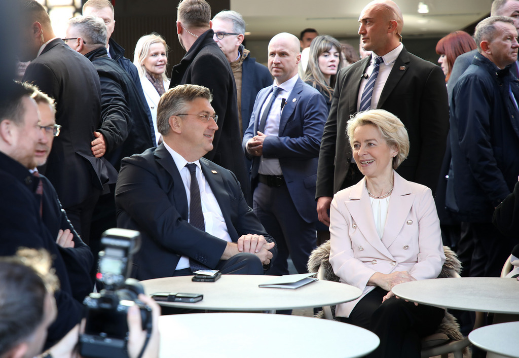 Premijer poveo Ursulu von der Leyen na kavu, evo kako je platio
