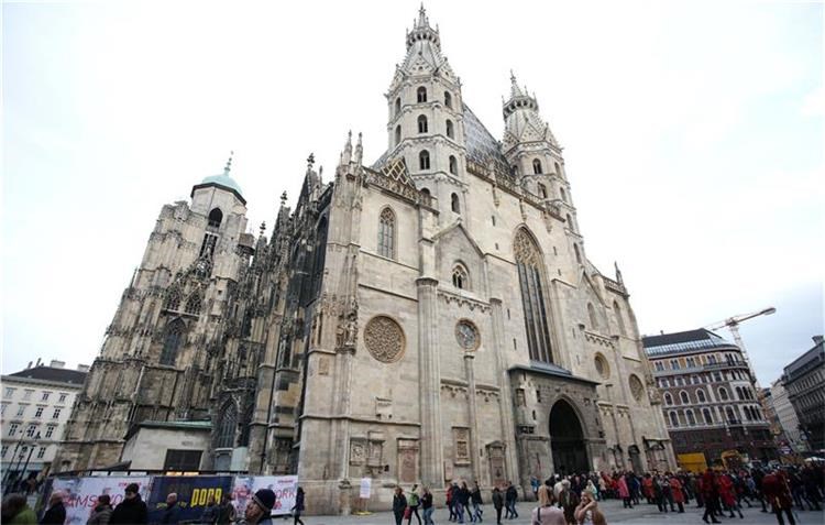 Islamisti prijete austrijskoj prijestolnici, naoružane ophodnje čuvaju crkve