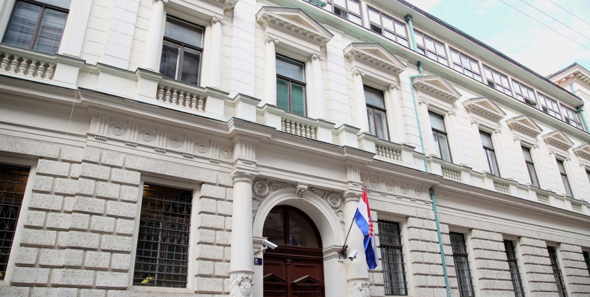 Višemilijunske rasprave održavaju se u pljesnivim prostorijama