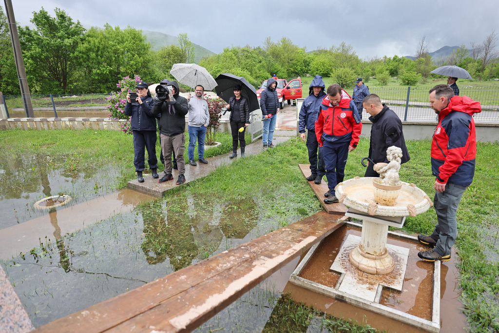 Kiša ne prestaje, vatrogasci imaju pune ruke posla diljem zemlje