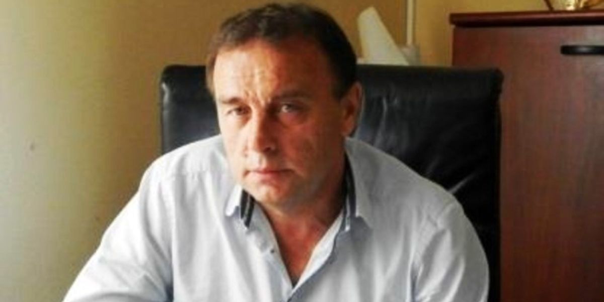 Uhićen načelnik koji je ispred lokala tukao ženu!