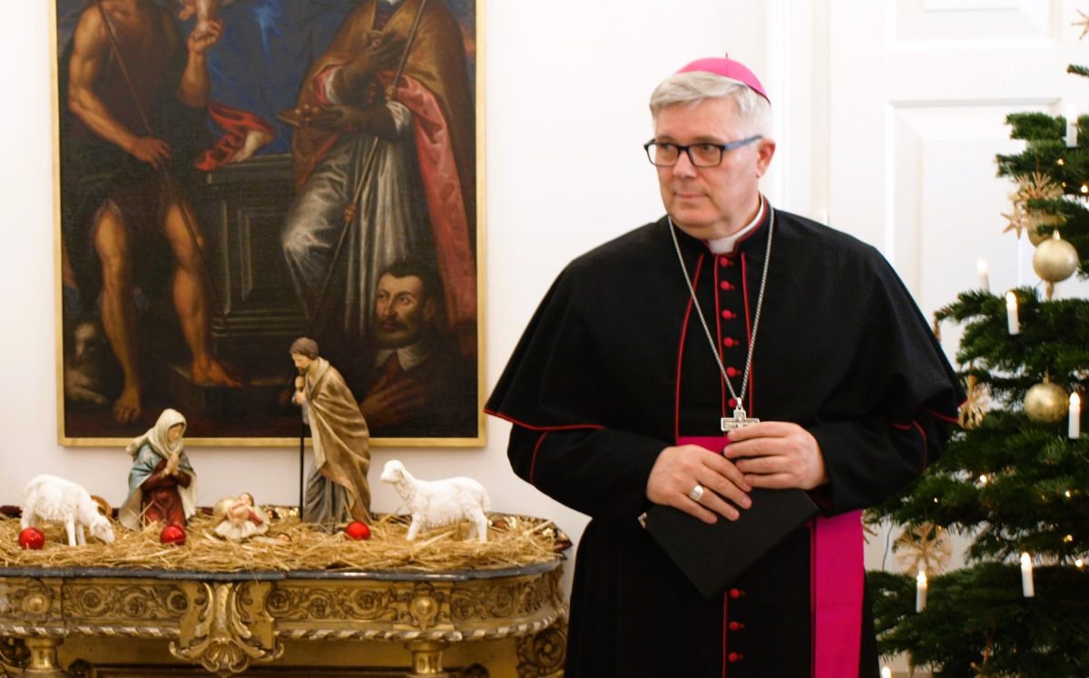 Božićna čestitka zadarskog nadbiskupa Milana Zgrablića