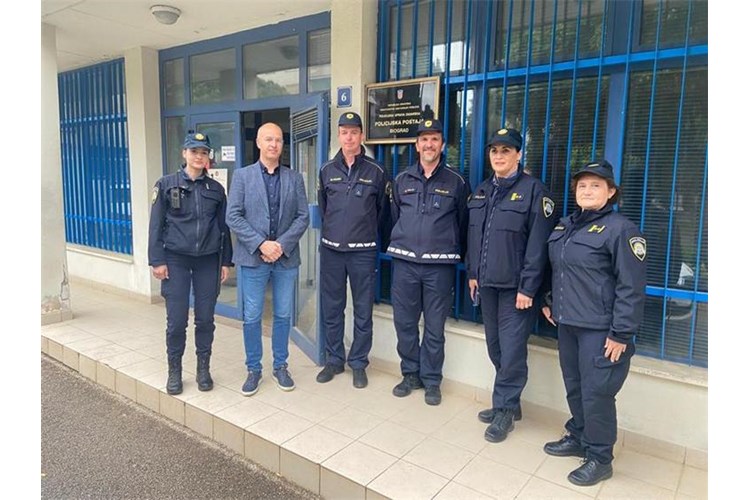 "Sigurnost na prvom mjestu: Slovenski policajci na dužnosti tijekom 'Slovenskog vikenda' u Biogradu"