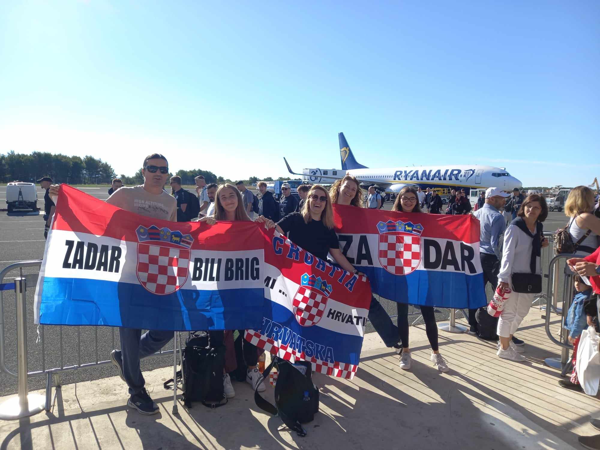Mama i tata s kćeri zapalili za Berlin: Cilu godinu skupljamo šolde za ovo, di ima volje ima i načina, i evo nas...