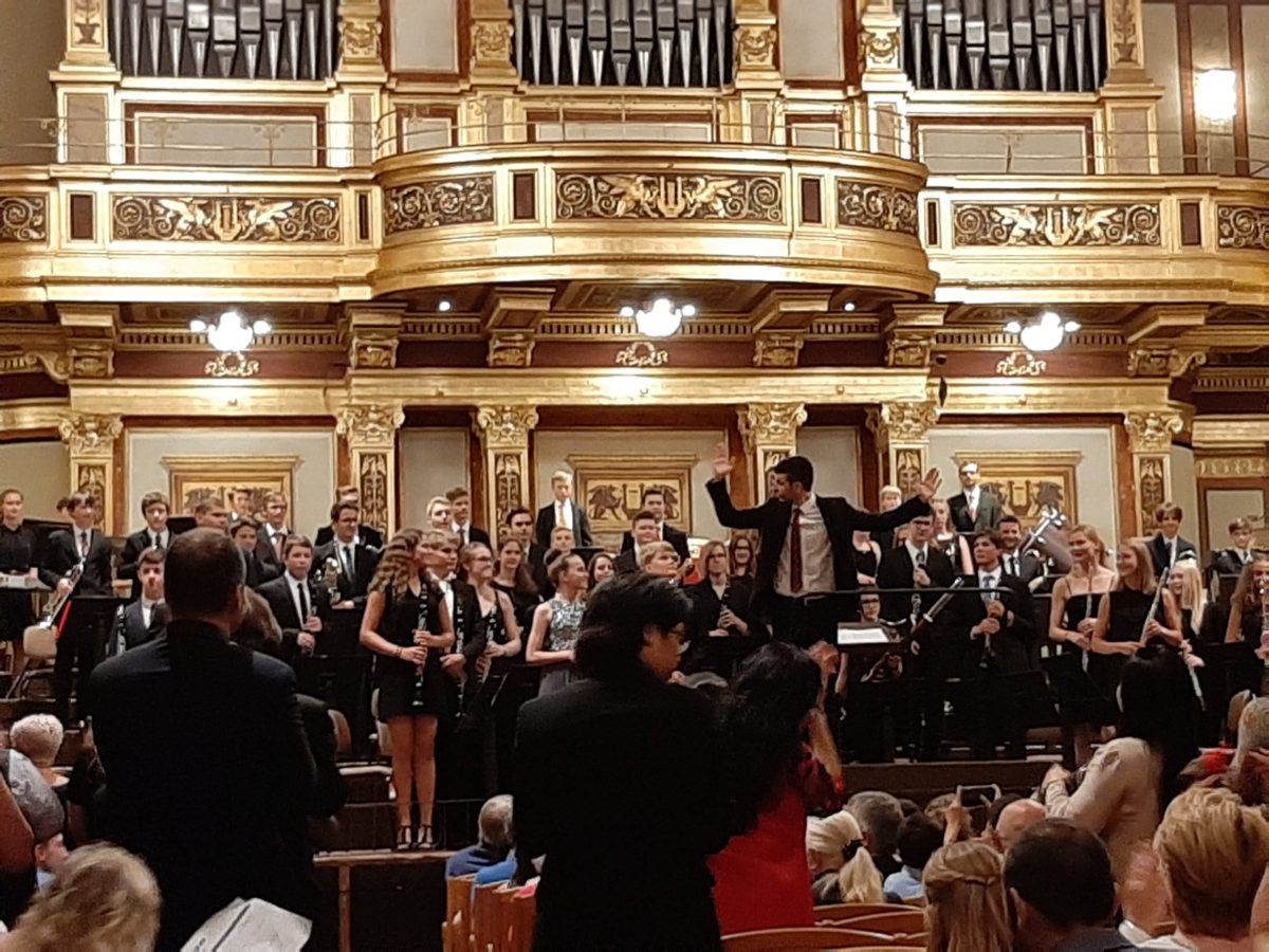 Koncert puhačkih orkestara GŠ Blagoje Bersa i prijatelja iz Austrije u atriju Palače Cedulin