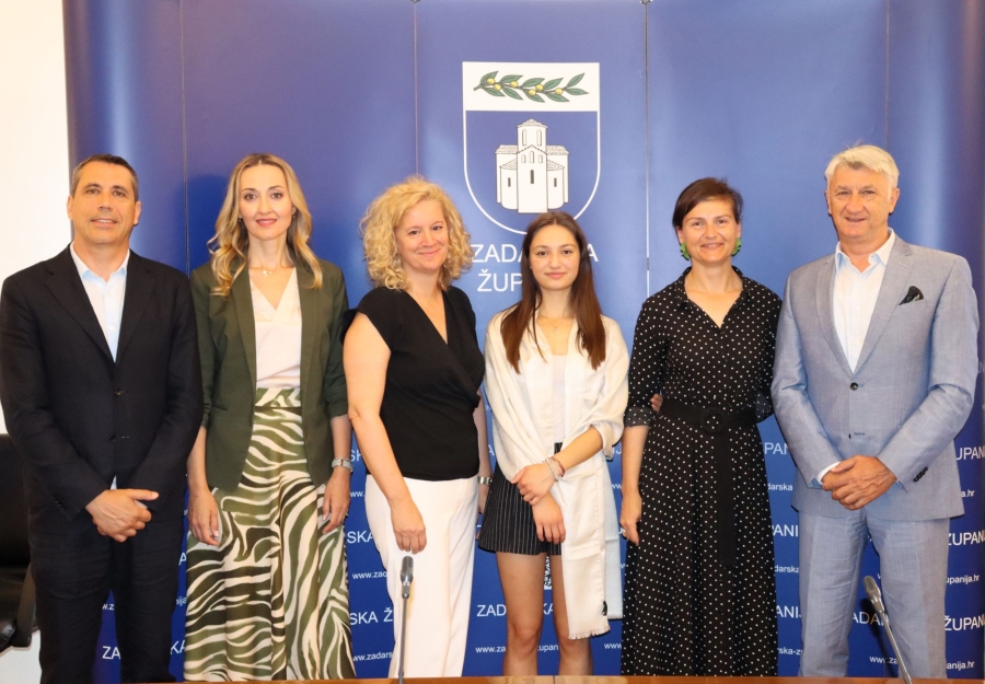 Župan Longin ugostio najbolju učenicu strukovnih škola u Hrvatskoj, Helenu Karić