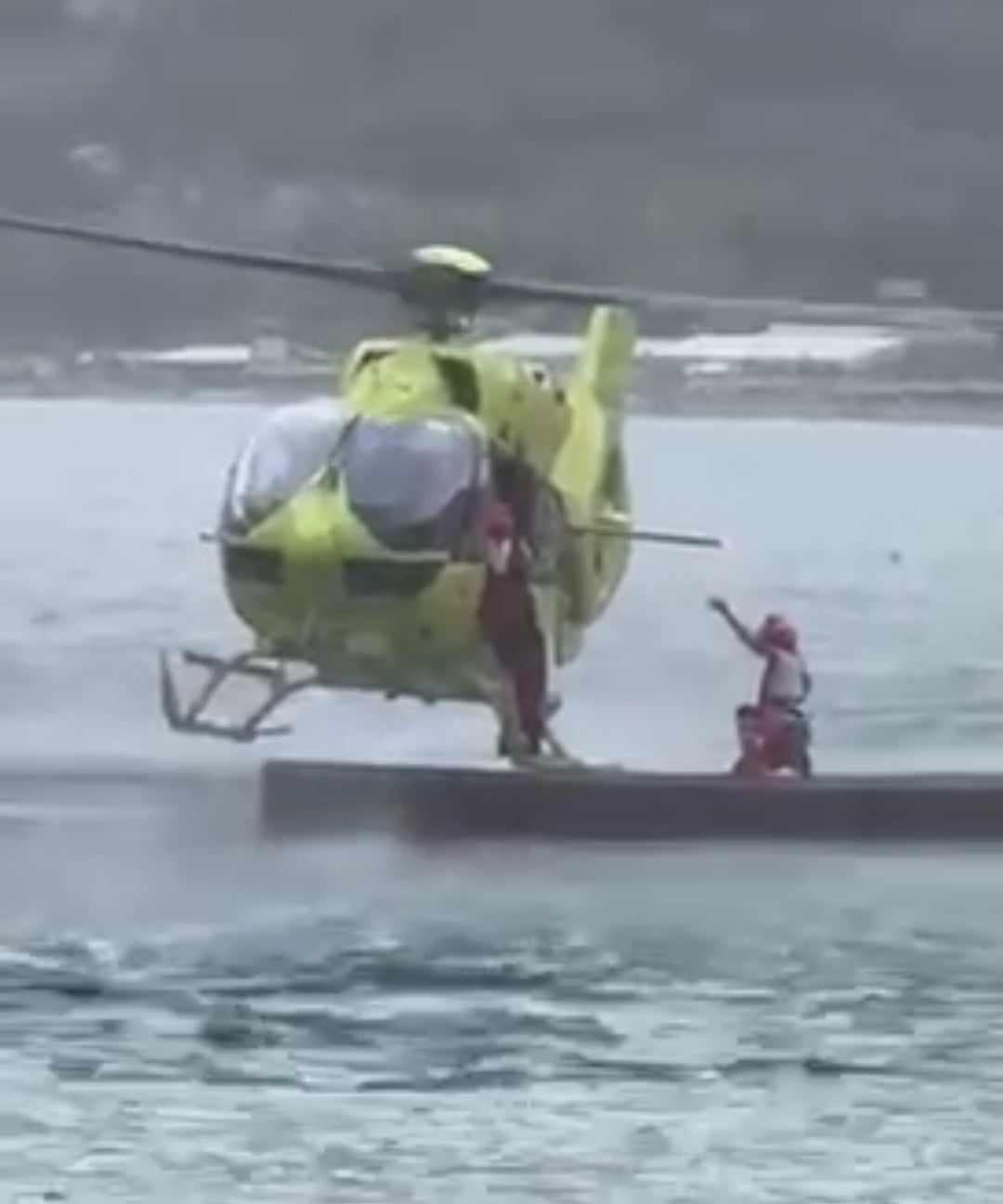 VIDEO Unatoč spektakularnom poduhvatu helikopterskog tima hitne, ženi kojoj je pozlilo u moru, na žalost nije bilo spasa