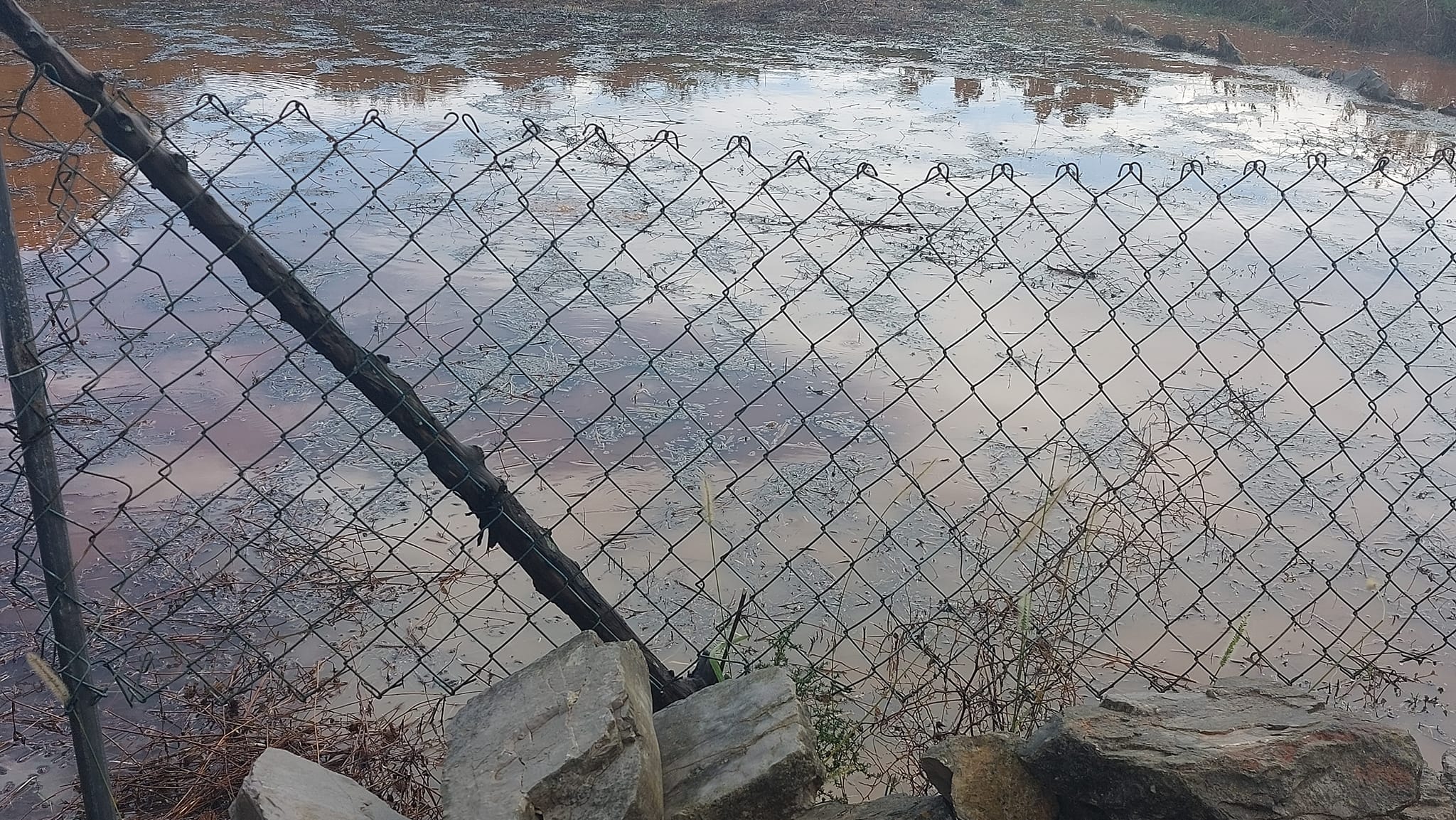 Snažno nevrijeme pogodilo Dugi otok, poplavljene ulice i kuće