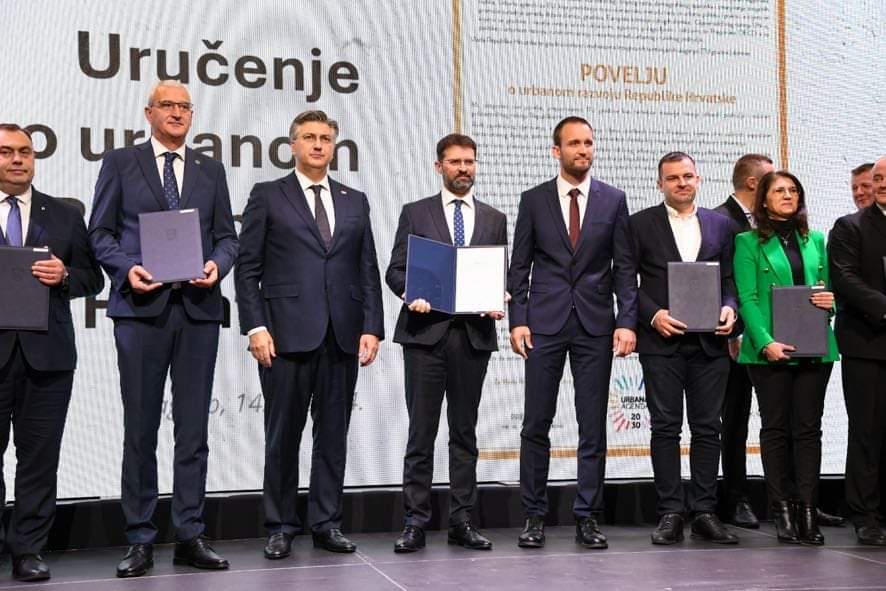 Gradu Zadru uručena Povelja o urbanom razvoju Republike Hrvatske