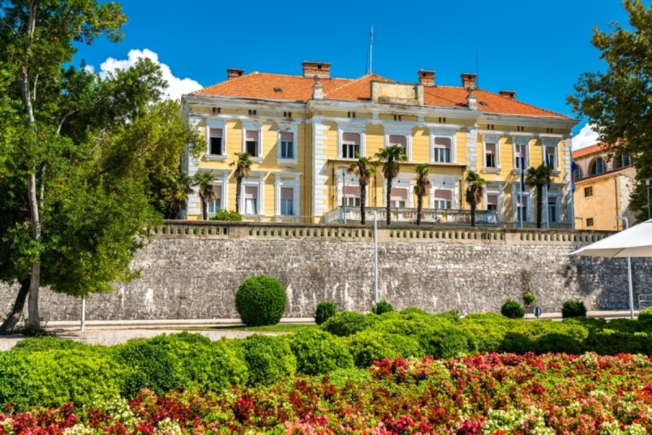 Župan Longin uručuje ugovore za projekt Camino Zadar i nagrade najboljim iznajmljivačima