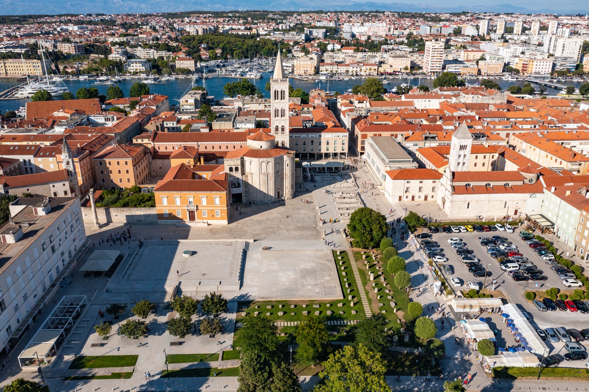 Grad Zadar traži 117 pomoćnika u nastavi za učenike s teškoćama u razvoju