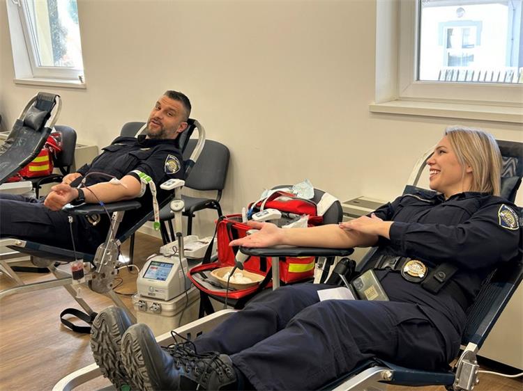 Zadarski policajci ponovno pokazali veliko srce: U akciji darivanja krvi prikupljene 23 doze