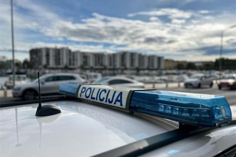 Uhvaćen 39-godišnji državljanin BiH dok je upravljao vozilom bez položenog vozačkog