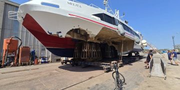 Nakon havarije u zadarskom kanalu pogledajte kako izgleda katamaran Melita dok čeka ocjenu štete i moguće popravke u šibenskom remontu