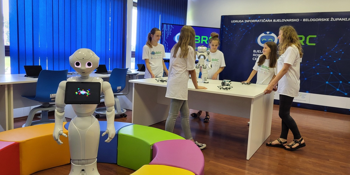 Klinci se na proljetnim praznicima ne moraju dosađivati: Počinje Proljetna škola robotike!