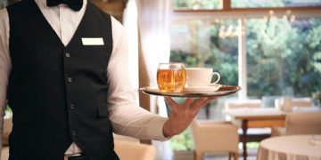 Stiže novi zakon zbog kojeg će kafići i restorani morati odbijati dio gostiju,  a provjeravat će ih inspektori