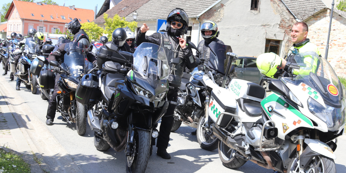 [FOTO] Lipik dočekao četrnaestu moto karavanu 'Bljesak'