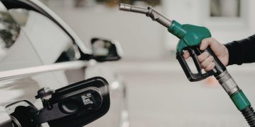 Gorivo ponovno poskupljuje: Evo koliko ćemo od sutra plaćati litru benzina i dizela