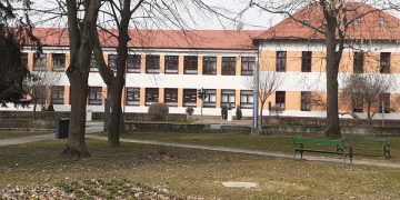 U samom centru Velikog Grđevca niče moderan i obnovljen park