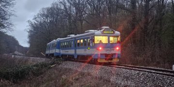 U susjednom gradu s tračnica iskliznuo vlak s 36 putnika