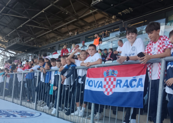 Dio riječkog stadiona Rujevica sinoć je bio rezerviran i za pomladak jednog Bjelovarsko-bilogorskog kluba: Imamo dojmove