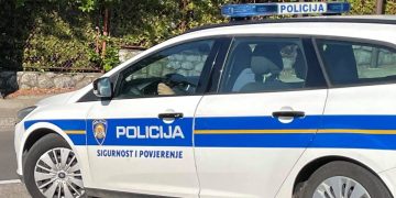 Teško ozlijeđen 28-godišnji vozač mopeda, automobilist imao alkohola u krvi