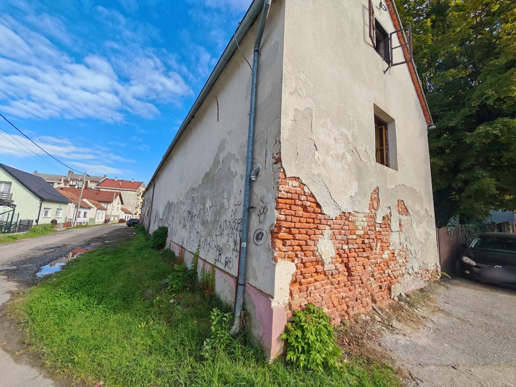 Zgrada u Frajtićevoj ulici u Bjelovaru